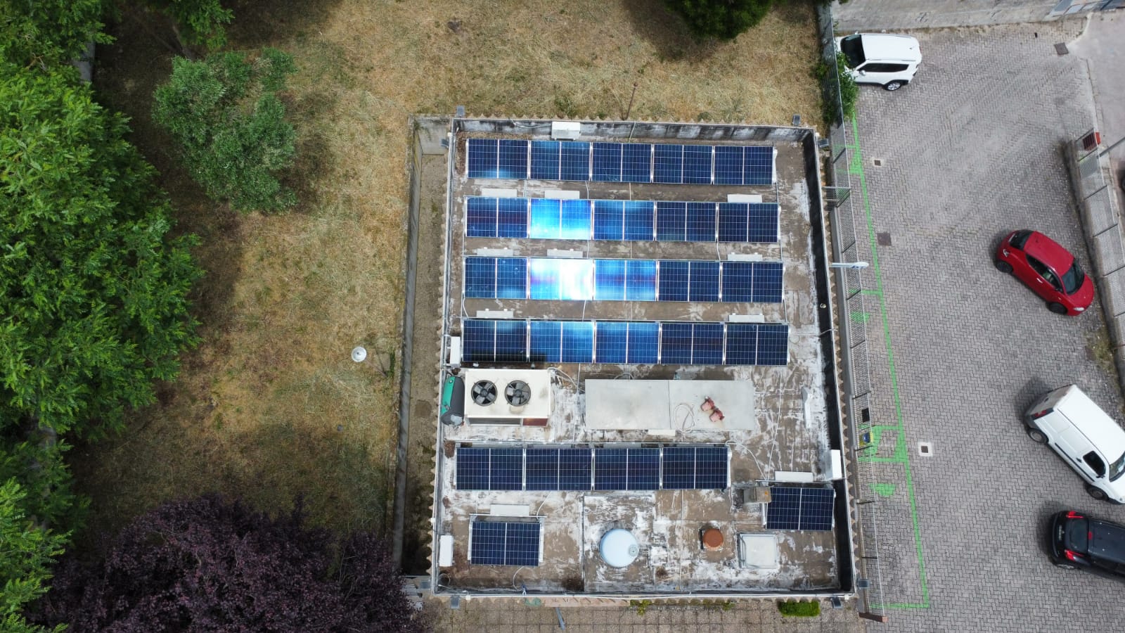 Impianto fotovoltaico Poste Italiane a Villanova Monteleone